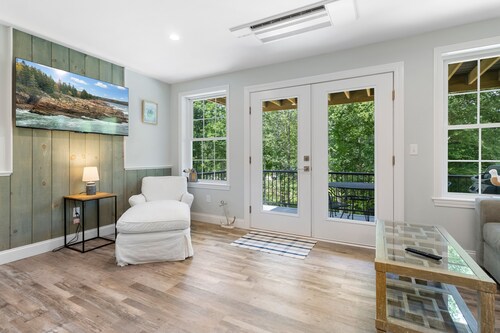 Seaberry Woods | A Nature-Filled Retreat Near Camden