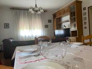 Unclassified image, 3 of 28, button - Holiday home 'Residenza 38' with private terrace, private garden and Wi-Fi (Pieve di Soligo)