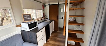 Tiny House Retreat with Farm Views and Cozy Comfort in Glenwood, Australia