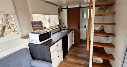 Tiny House Retreat with Farm Views and Cozy Comfort in Glenwood, Australia
