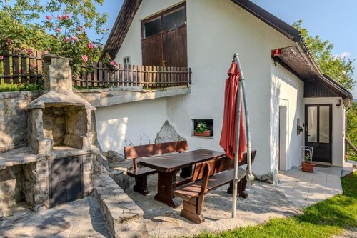 Holiday Homes Pr Pelaku with Sauna