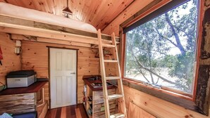 Unclassified image, 3 of 12, button - Rustic Tiny House Rental for a Weekend Getaway in Victoria (Redesdale)