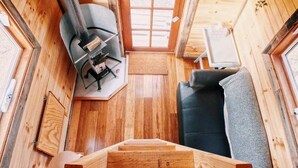 Unclassified image, 4 of 12, button - Rustic Tiny House Rental for a Weekend Getaway in Victoria (Redesdale)