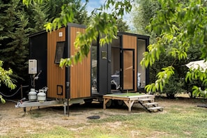 Unclassified image, 2 of 18, button - Fully Equipped Tiny House Perfect for an Intimate Getaway in Victoria (Lancefield)