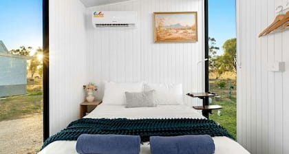 Farmstay Tiny House Glamping in Victoria for a Nature Escape
