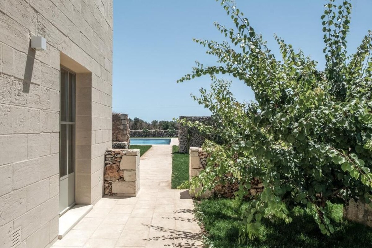 Quarto quádruplo luxo, varanda, vista para o jardim