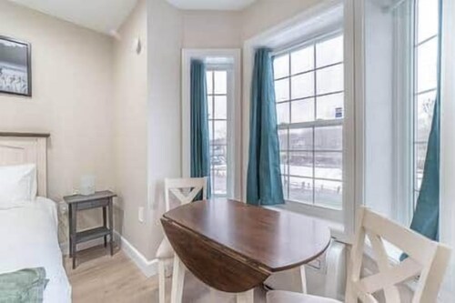 Riverside Inn - Unit 4