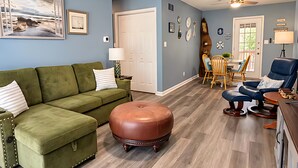 Unclassified image, 3 of 14, button - Cozy Lake House, Family, Friends, Fun! (Shelbyville)