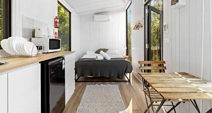 Breathtaking Tiny House Surrounded by Trees in Yarra Junction, Victoria