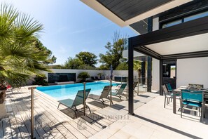 Room - Villa Les Vagues Pool hot tub Beach 500 m Away (Agde)