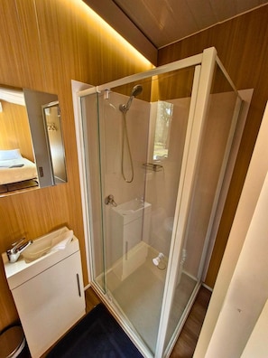 Unclassified image, 2 of 11, button - Secluded Tiny House Escape Near Cedar Creek Falls in Tamborine Mountain, Queensland, Australia (Tamborine Mountain)