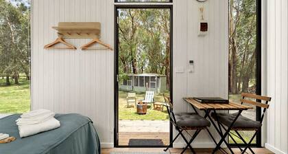 Tiny House with Farm Views and Cozy Fire Pit in Kernot, Australia