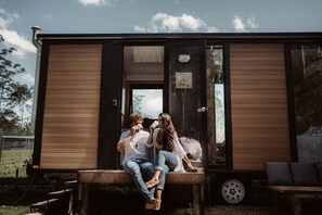 Unclassified image, 5 of 25, button - Tiny Home makes for the Perfect Sunshine Coast Rental (Palmwoods)
