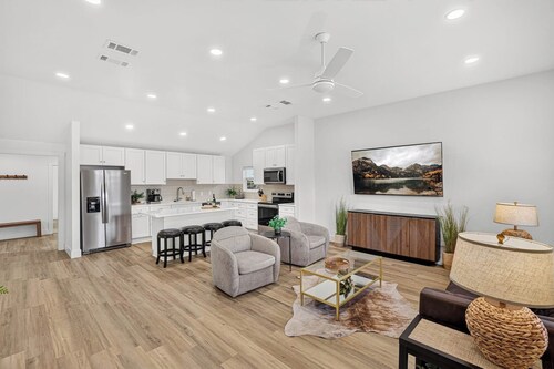Brand New, Minimalist and Spacious 4BR Retreat