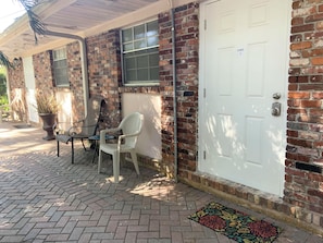 Unclassified image, 5 of 12, button - 2-bedroom studio on the river with private entrance and bath. (Tampa)