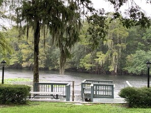 Unclassified image, 4 of 12, button - 2-bedroom studio on the river with private entrance and bath. (Tampa)