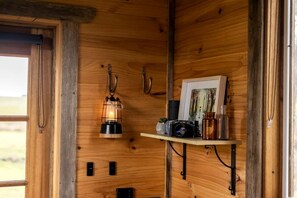 Unclassified image, 5 of 31, button - Charming Tiny House, Ideal for a Glamping Escape near Heathcote (Axedale)