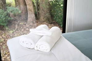 Unclassified image, 3 of 29, button - Ideal Tiny House Retreat Perfect for a Romantic Getaway in Queensland, Australia (Perwillowen)