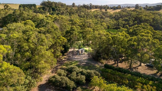 Unclassified image, 1 of 25, button - Gorgeous Tiny House with Fire Pit in Yarra Junction, Victoria (Yarra Junction)