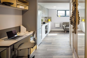 Private kitchen - Roomzzz The Glassworks (Leeds)