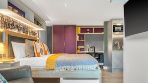 Unclassified image, 2 of 22, button - Roomzzz The Glassworks (Leeds)