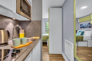 Private kitchen - Roomzzz The Glassworks (Leeds)