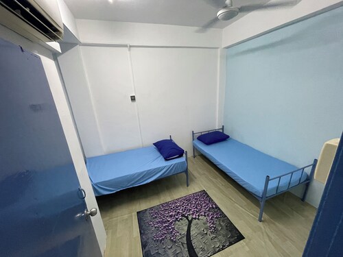 Quiet Corner 3 ROOMS FULL AIRCOND by EZYHOME MELAKA