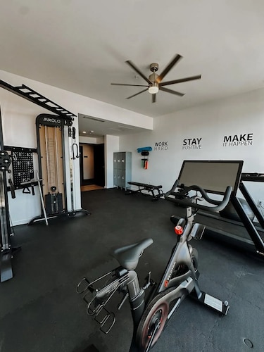 Landing Modern Studio, Gym