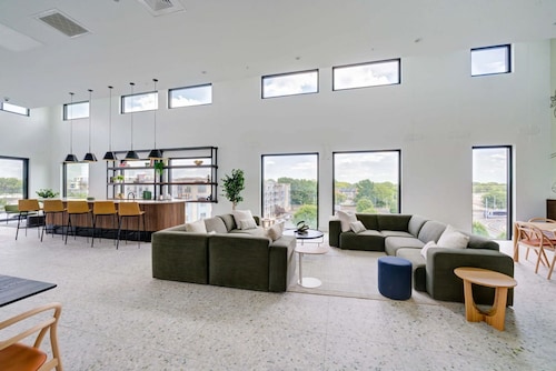 Landing Modern Studio, Gym
