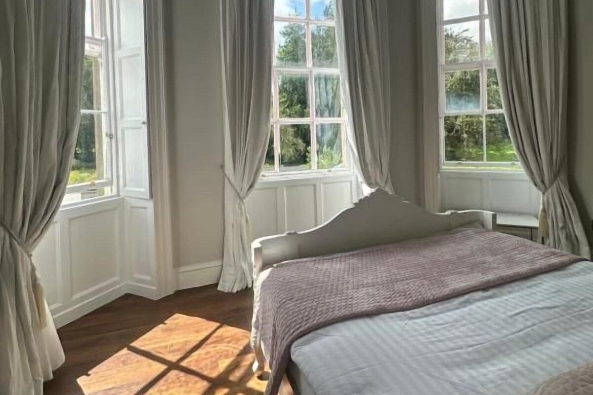 Luxury-Doppelzimmer, Gartenblick | Bügeleisen/Bügelbrett, kostenloses WLAN