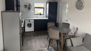 Unclassified image, 5 of 17, button - One-Bed Luxurious apartment near A1 (Yaxley)