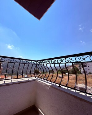 Unclassified image, 5 of 17, button - Casa Di Romeo E Juliet (Faraya)
