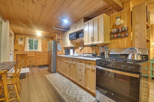 Interior - Sugarloaf Ski Basecamp Riverfront Cabin + Fire Pit (North Anson)