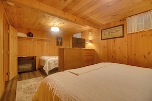 Interior - Sugarloaf Ski Basecamp Riverfront Cabin + Fire Pit (North Anson)