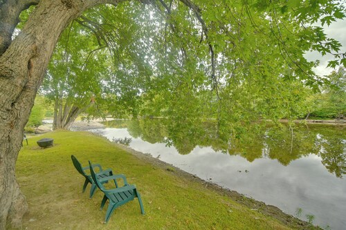 Sugarloaf Ski Basecamp Riverfront Cabin + Fire Pit
