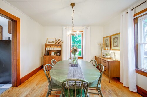 Hot Tub Haven in Wooster: Walk to Shops & Eats!