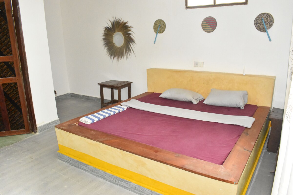 Standard Double Room, Garden View | In-room safe, soundproofing, iron/ironing board (on request)