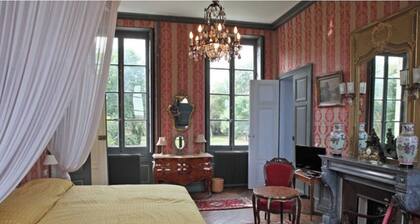 Château d'Island — The elegance of a château for 32 people