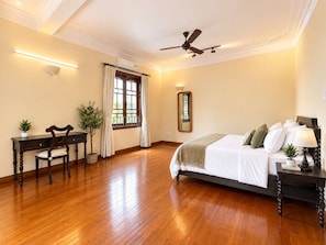 Unclassified image, 2 of 33, button - Private West Lake Pool Villa 7Brs by Anamoi (Hà nội)