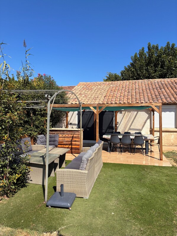 Unclassified image, 1 of 24, button - Vrbo Property (Tarascon)
