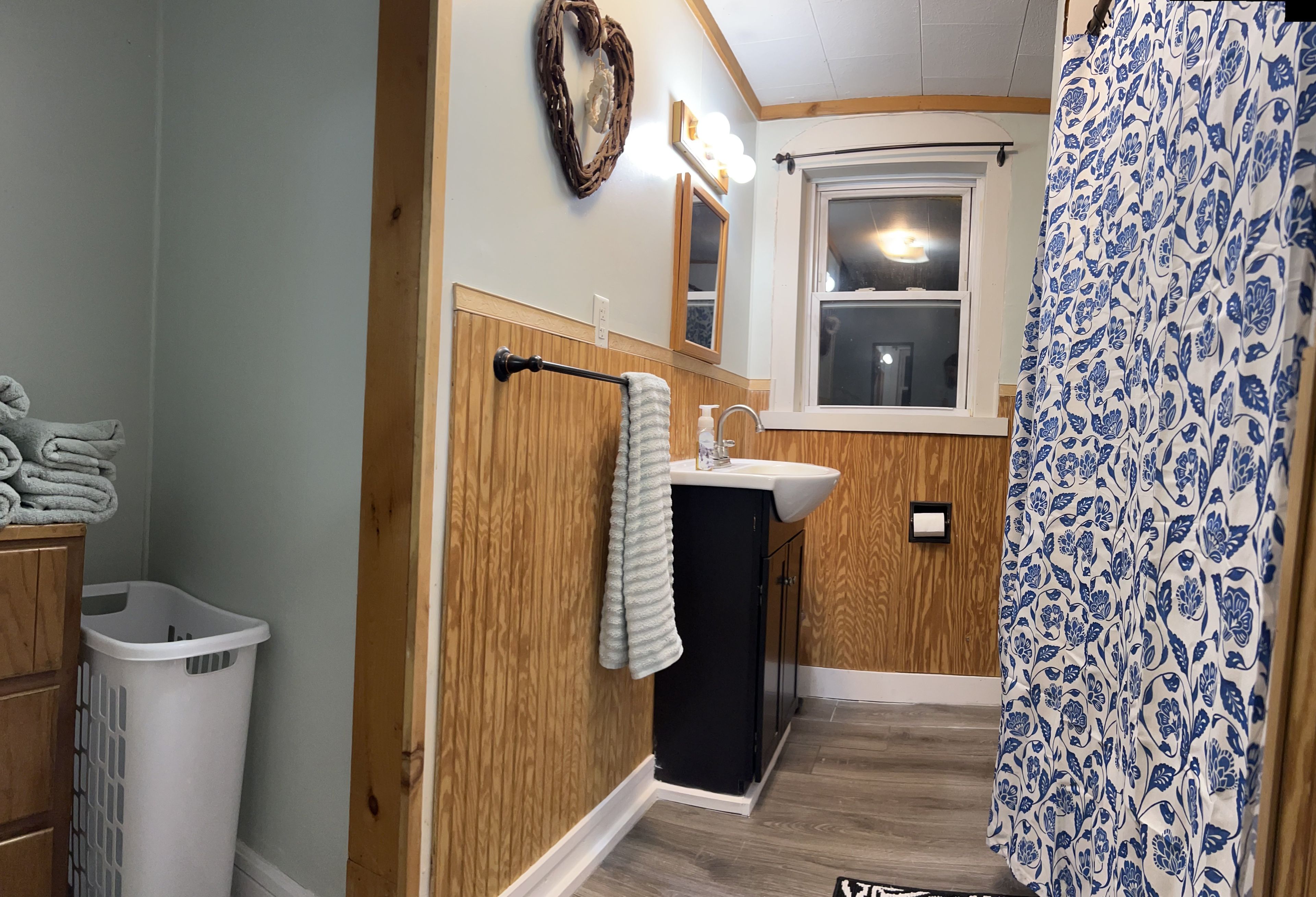 Towels, soap, toilet paper