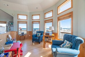Unclassified image, 4 of 24, button - Spacious 7-bedroom house with Ocean views,  4x4 access only (Carolla)