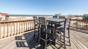 Outdoor dining - Spacious 7-bedroom house with Ocean views,  4x4 access only (Carolla)