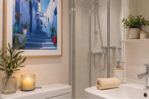 Unclassified image, 5 of 11, button - Vrbo Property (Frechen)
