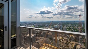 Unclassified image, 5 of 32, button - Elegant 2BR Haven with City Views (Toronto)