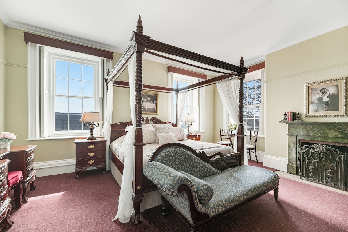 Habitación Premium, 1 cama de matrimonio grande, vistas al lago | Tabla de planchar con plancha, wifi gratis, ropa de cama