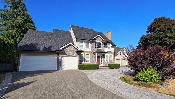 Unclassified image, 1 of 28, button - Cedar Grove Residence (Surrey)