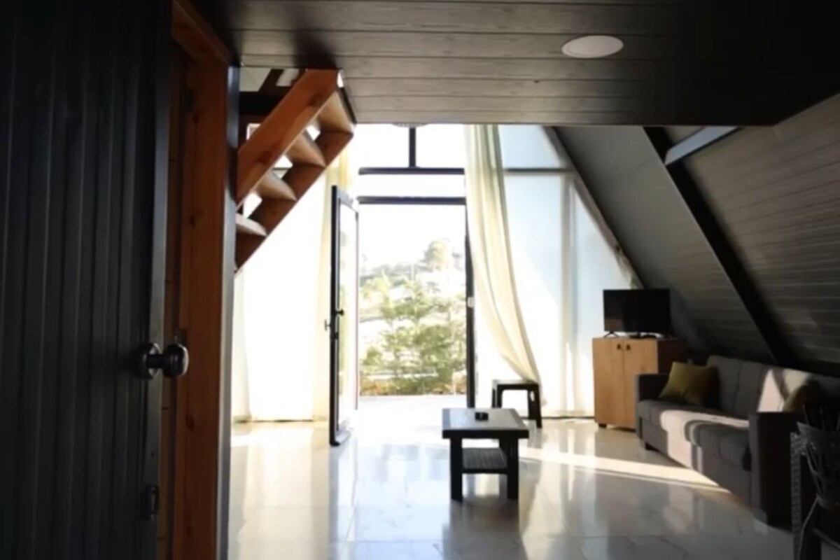 Bungalow, Balcony, City View | Free WiFi