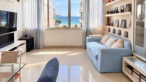 Unclassified image, 4 of 16, button - Direct Sea View - 1st Block - Ipanema (Rio de Janeiro)