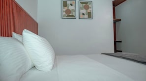 Ảnh chưa phân loại, 2 trong số 8 ảnh, nút